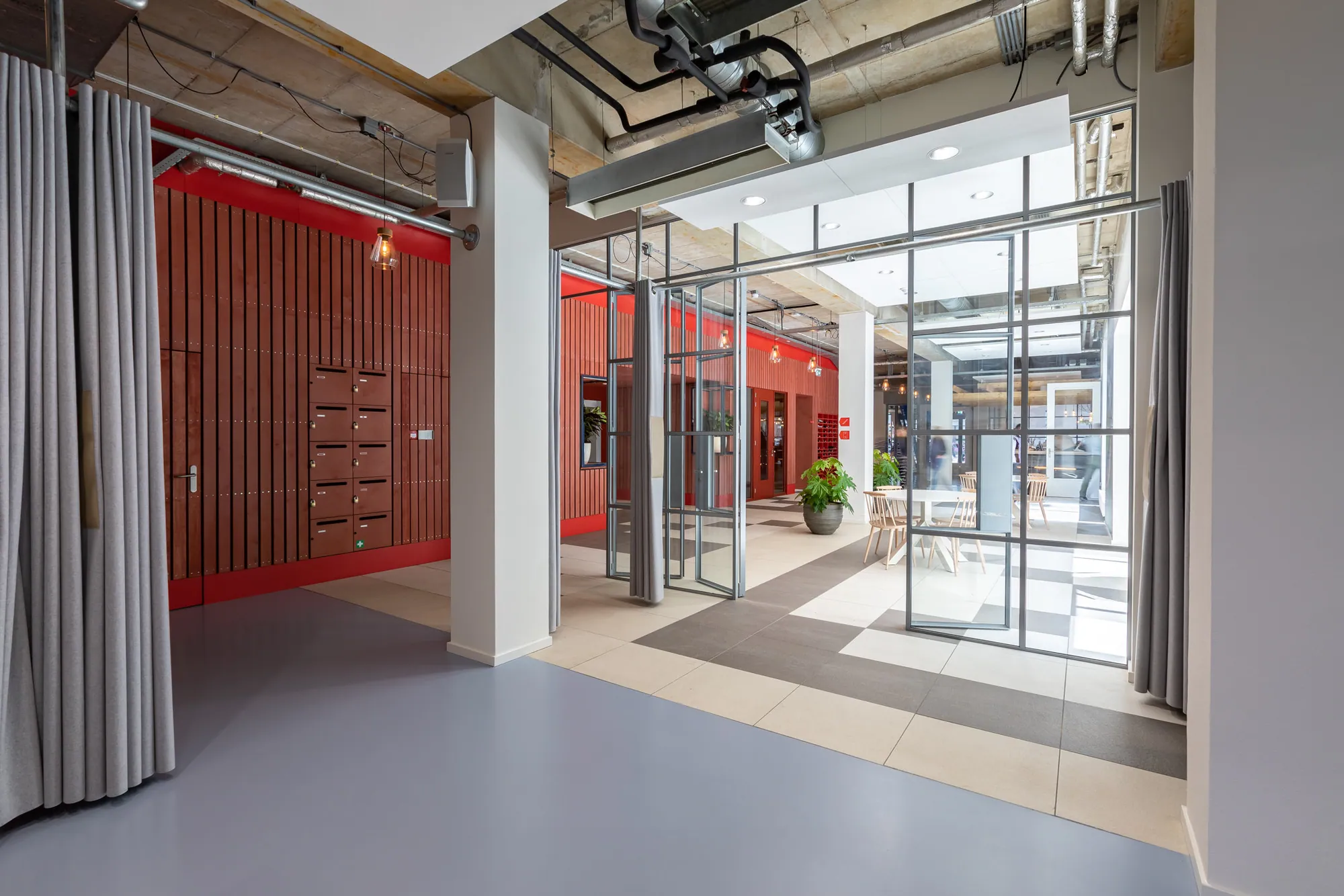 iov Studio Valkenier, Wendy Rommers en KP Interieur