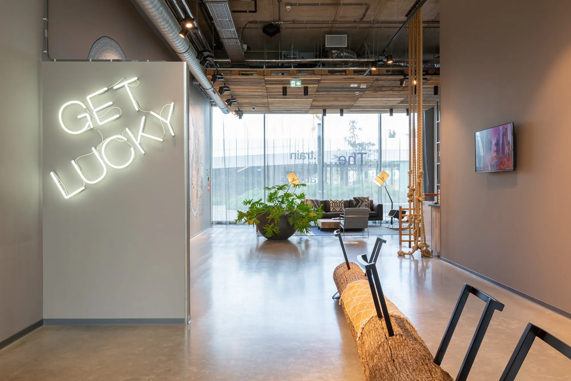 Moxy Houthavens Brique Architecten