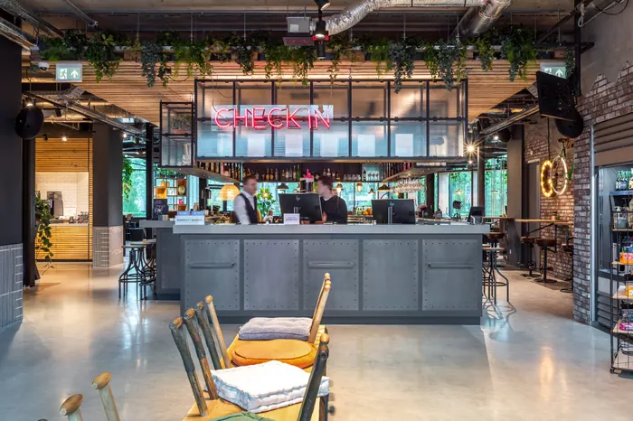 Moxy Hotel, Brique Architecten — interieurfotografie door Isabel Nabuurs