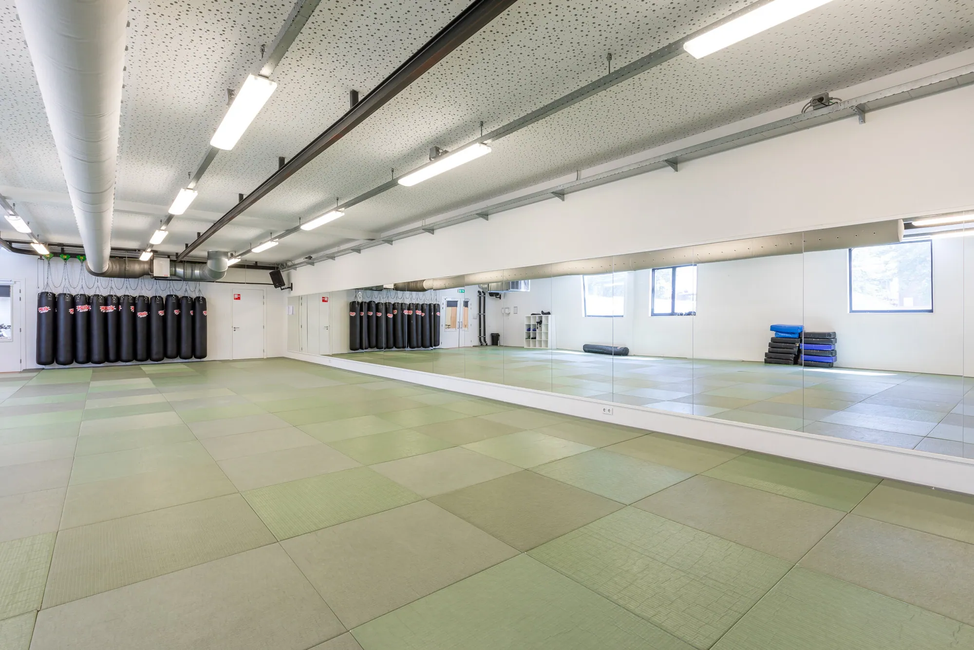 Collo Architecten - Sportcentrum Kenamju