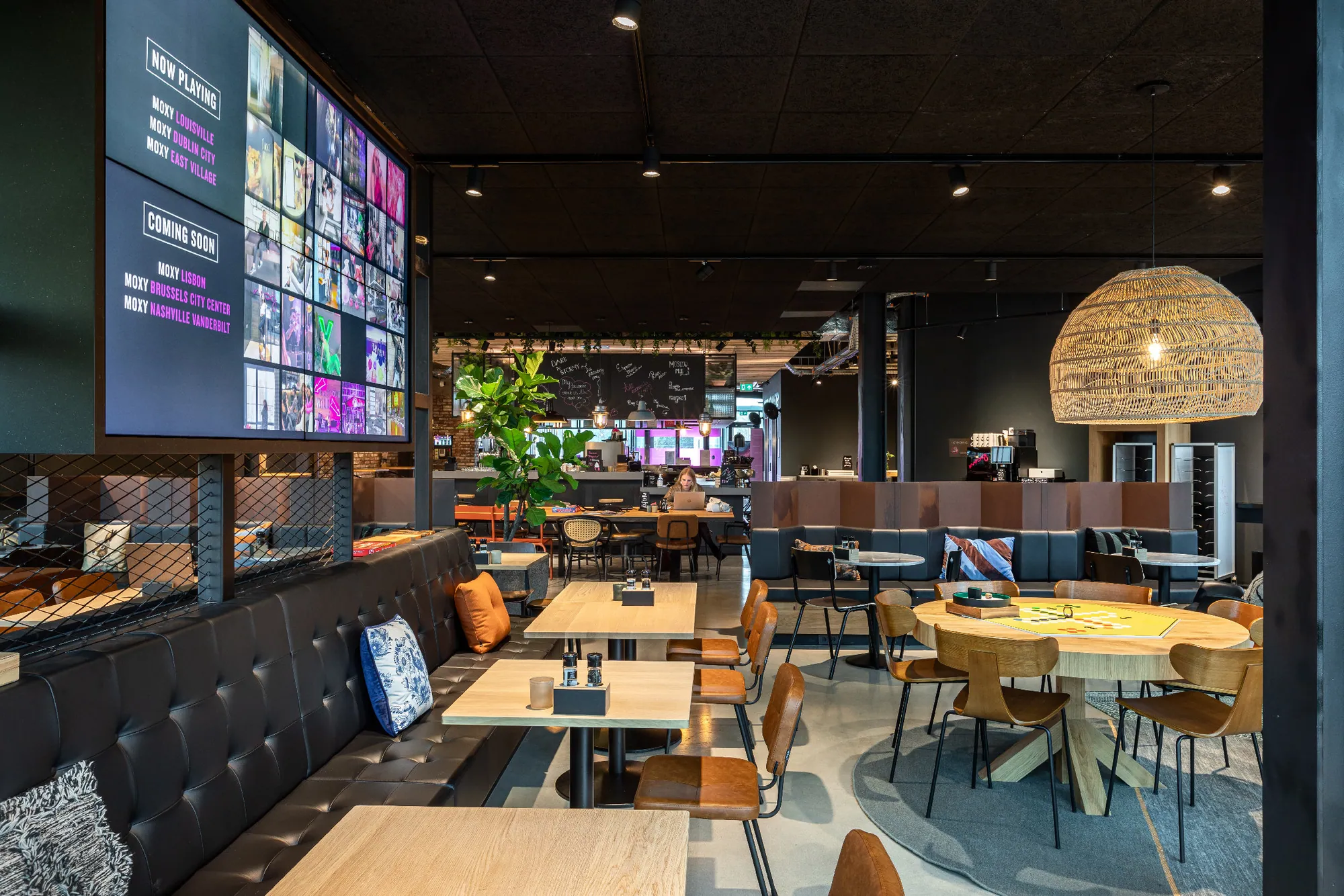 Moxy Hotel Hoofddorp - Brique Architecten