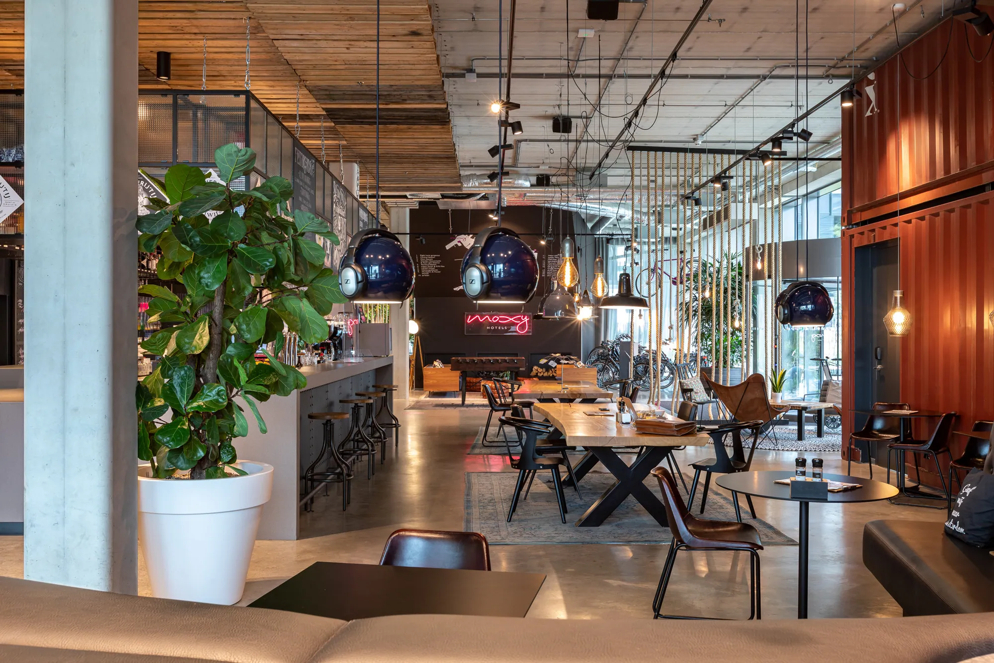 Moxy Houthavens Brique Architecten