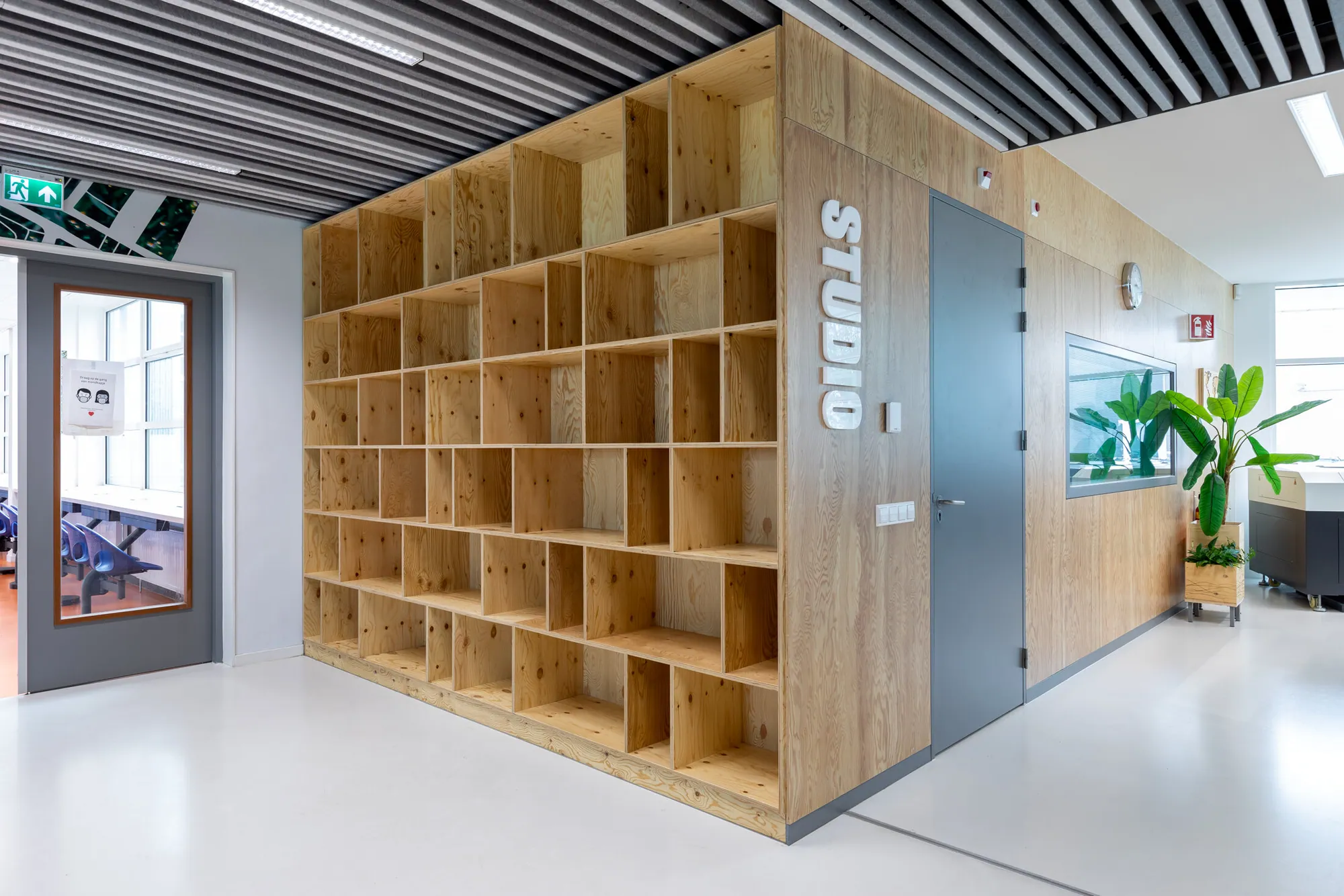 Technasium Zaandam - Enderberg Interieurbouw en Timmerfabriek