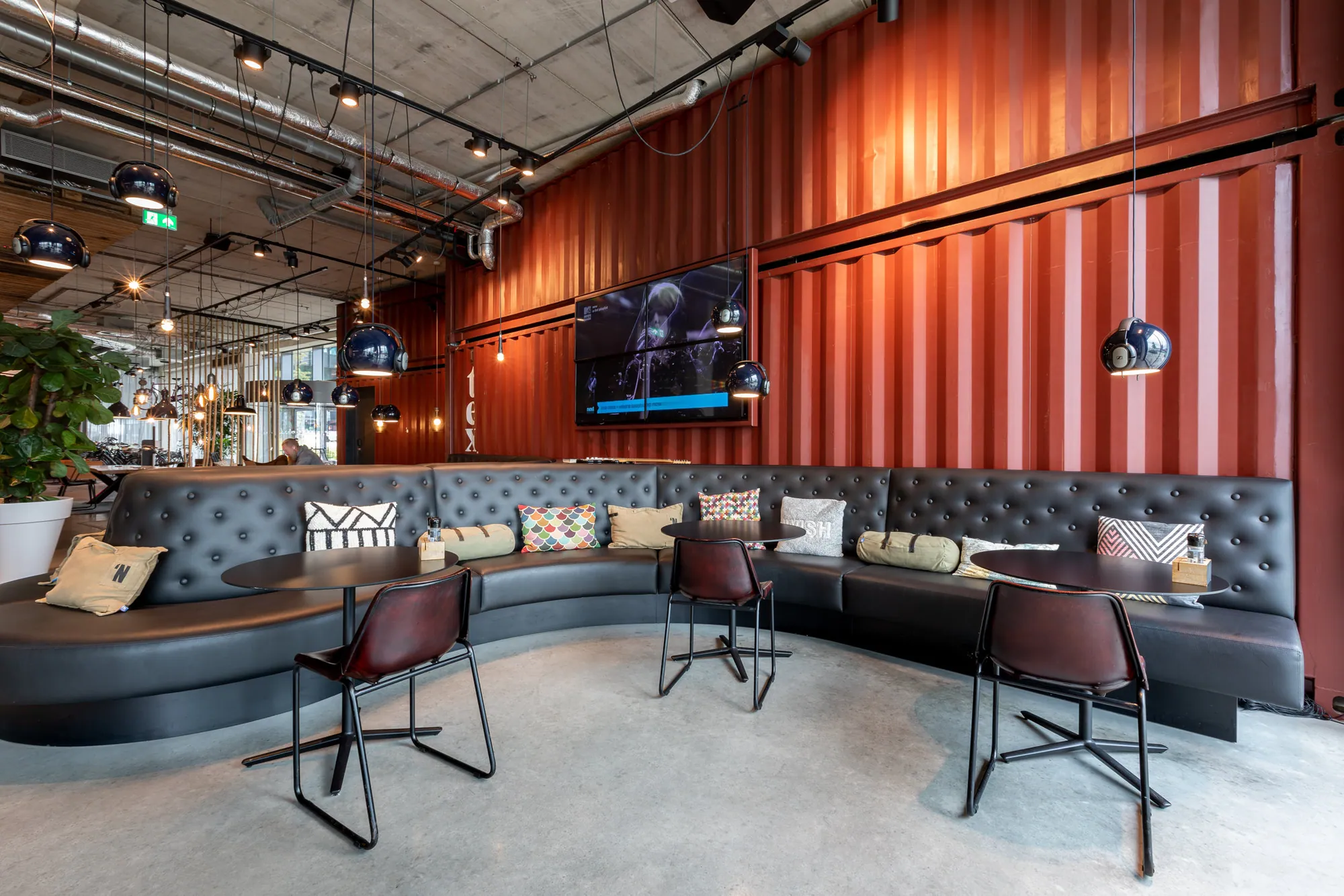 Moxy Houthavens Brique Architecten