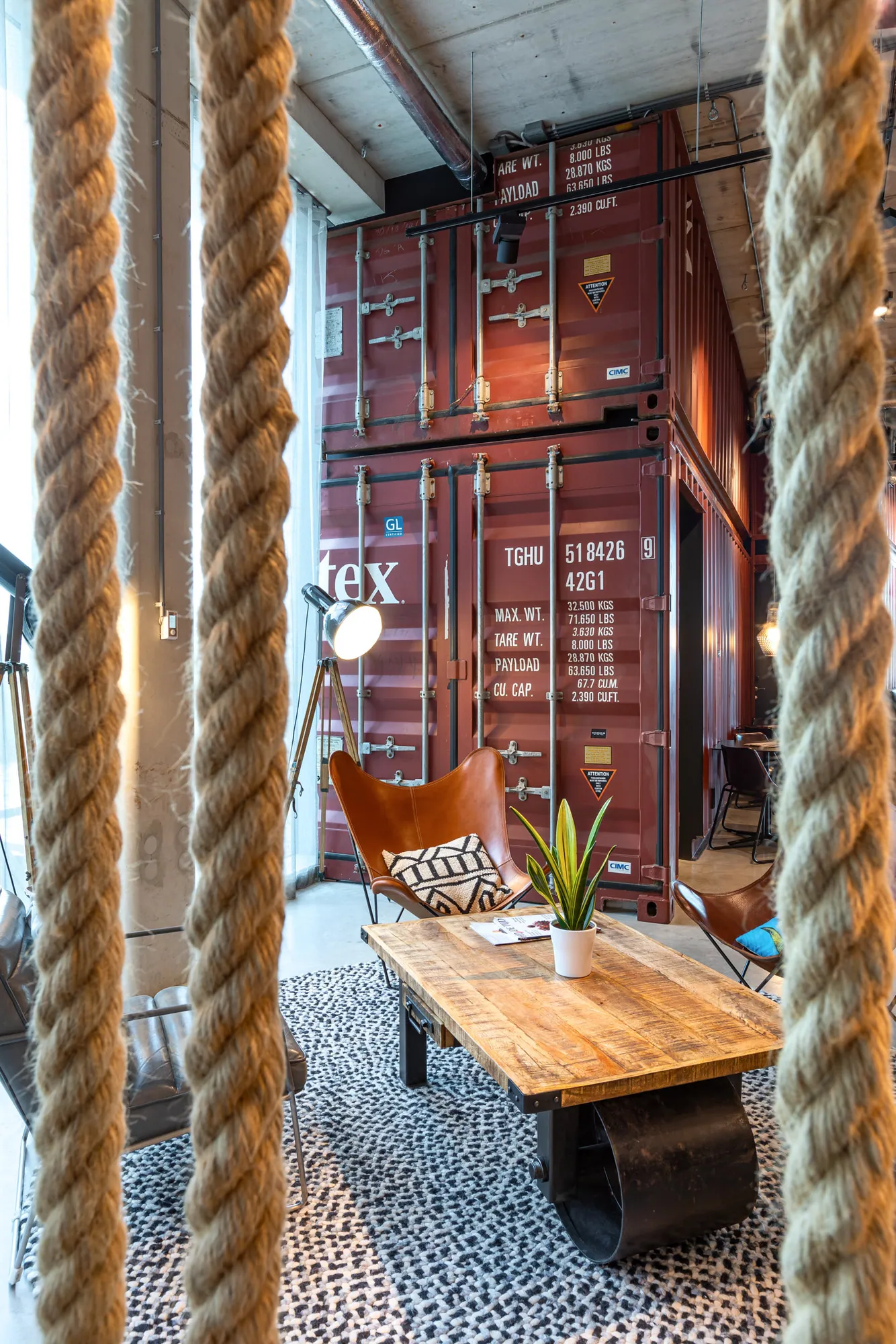 Moxy Houthavens Brique Architecten