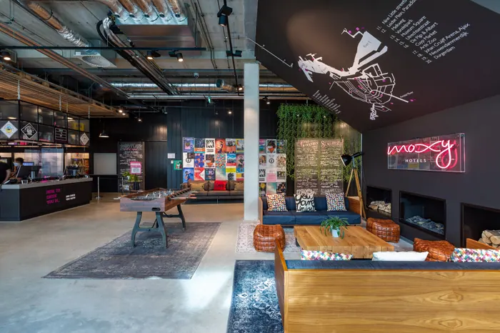 Moxy Houthavens — interieurfotografie door Isabel Nabuurs