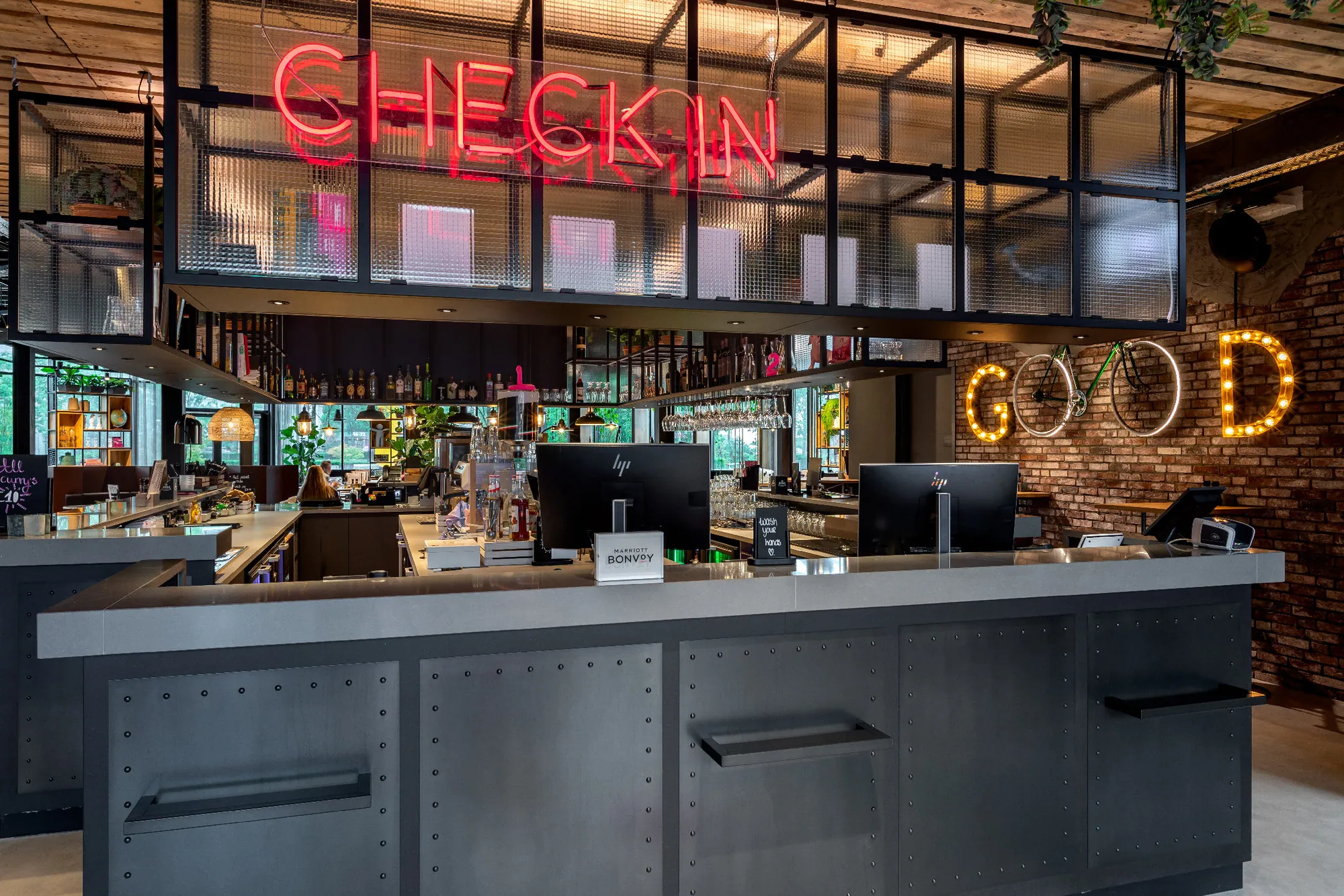 Moxy Hotel Hoofddorp - Brique Architecten