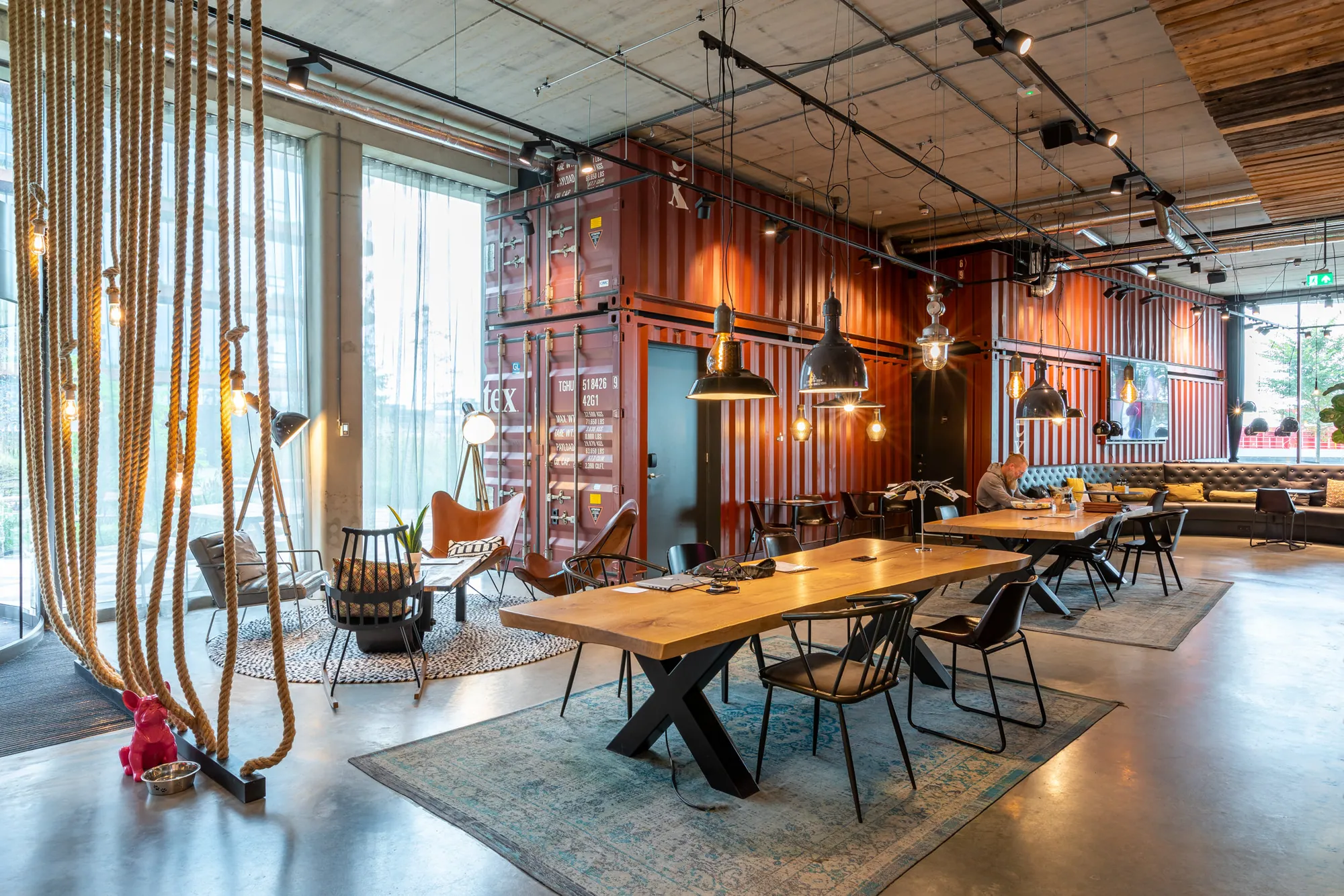 Moxy Houthavens Brique Architecten
